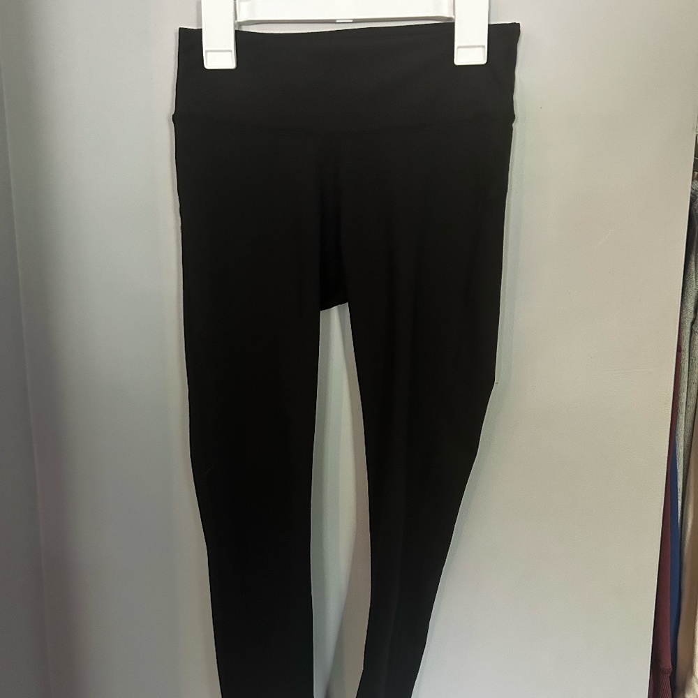 Fabletics Mid-rise Capris